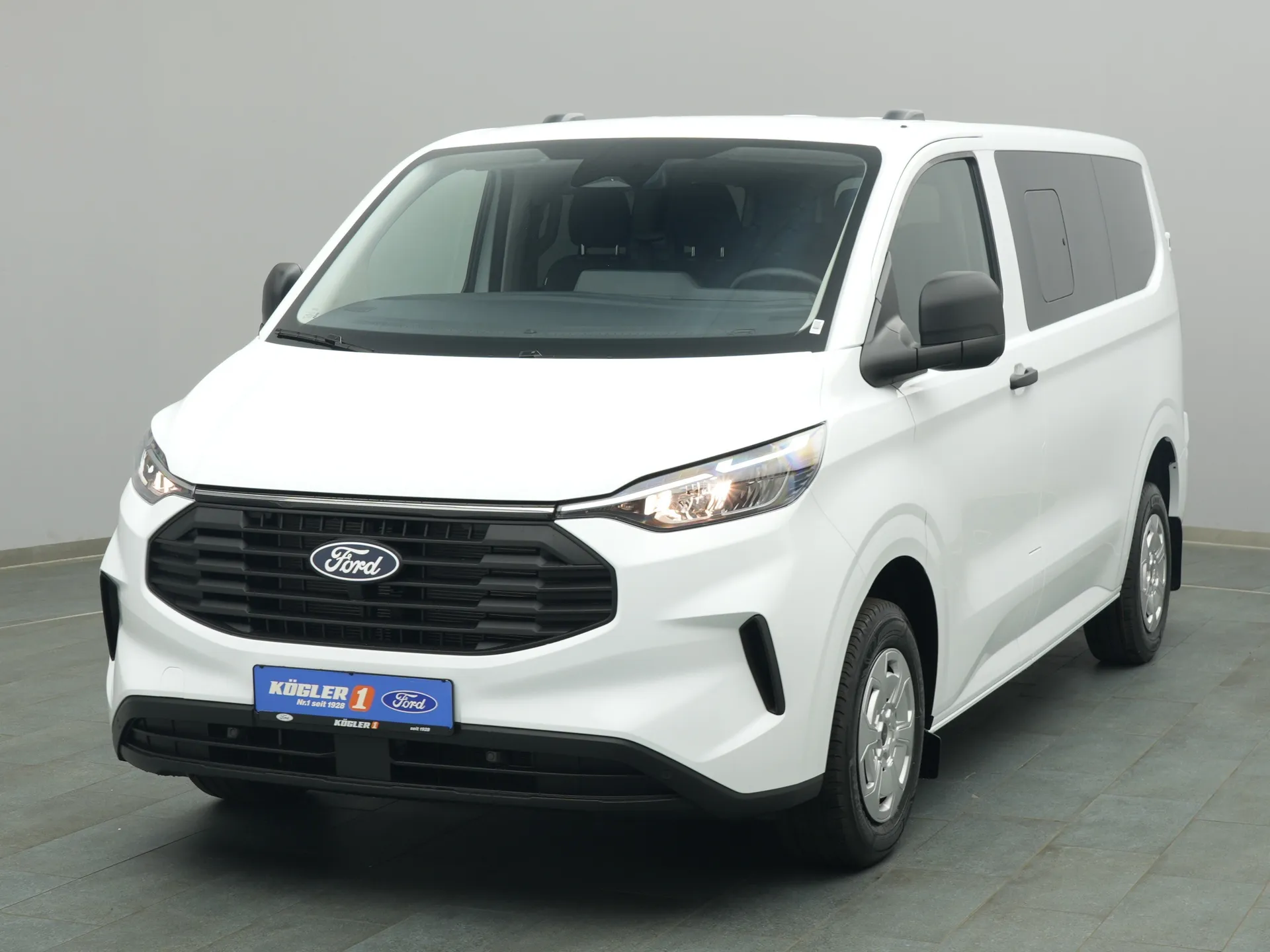 Ford Transit Custom Kombi in weiss