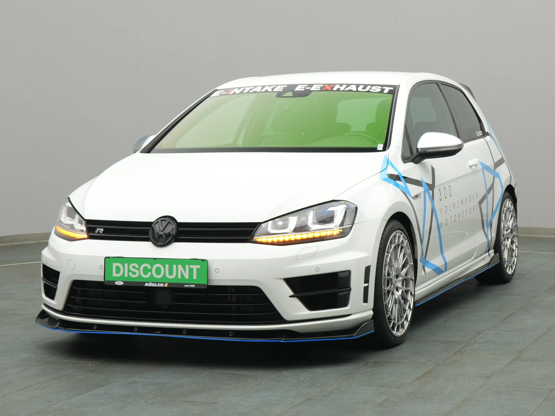 VW Golf VII in weiss