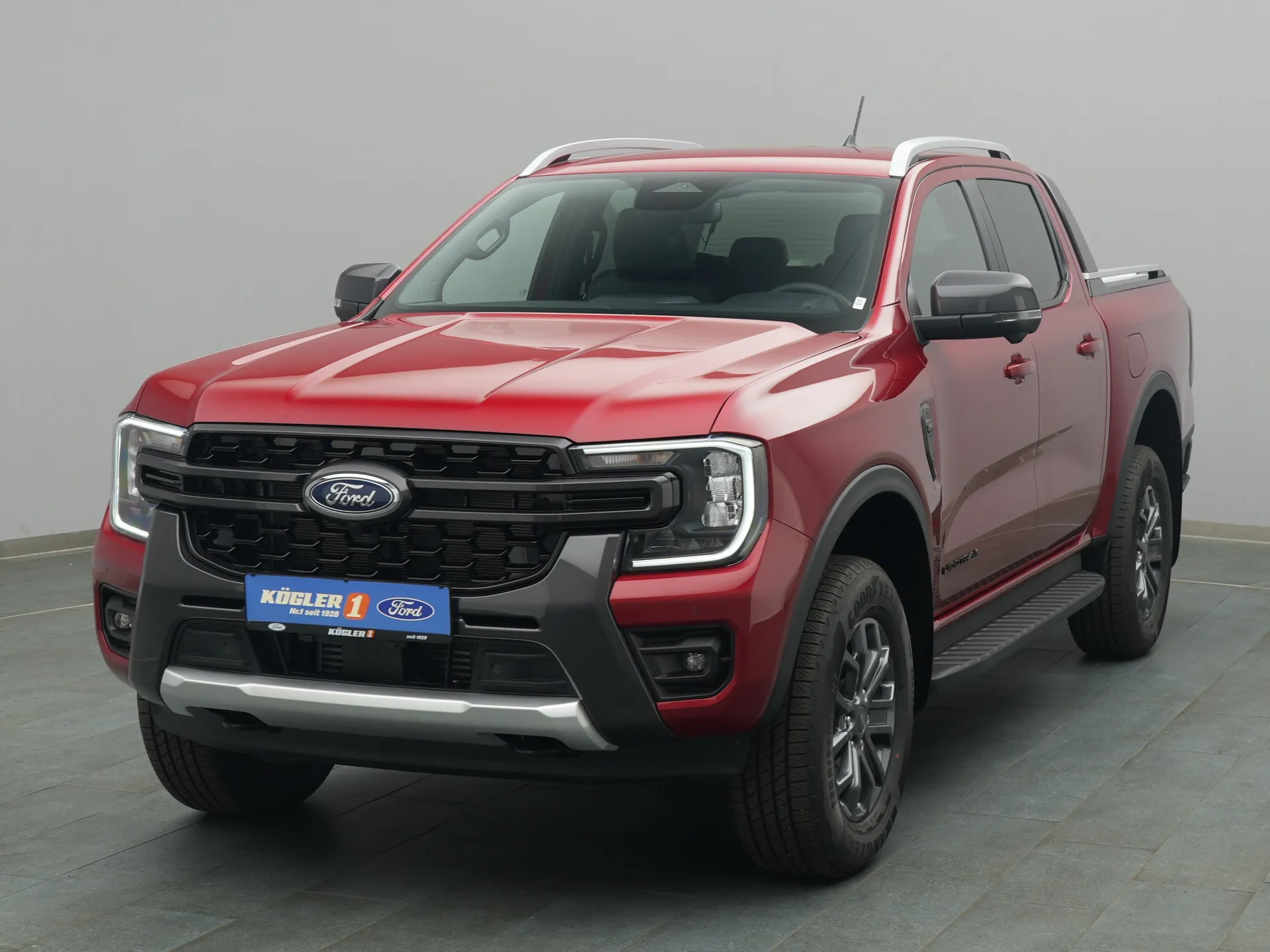 Ford Ranger DoKa Wildtrak in rot