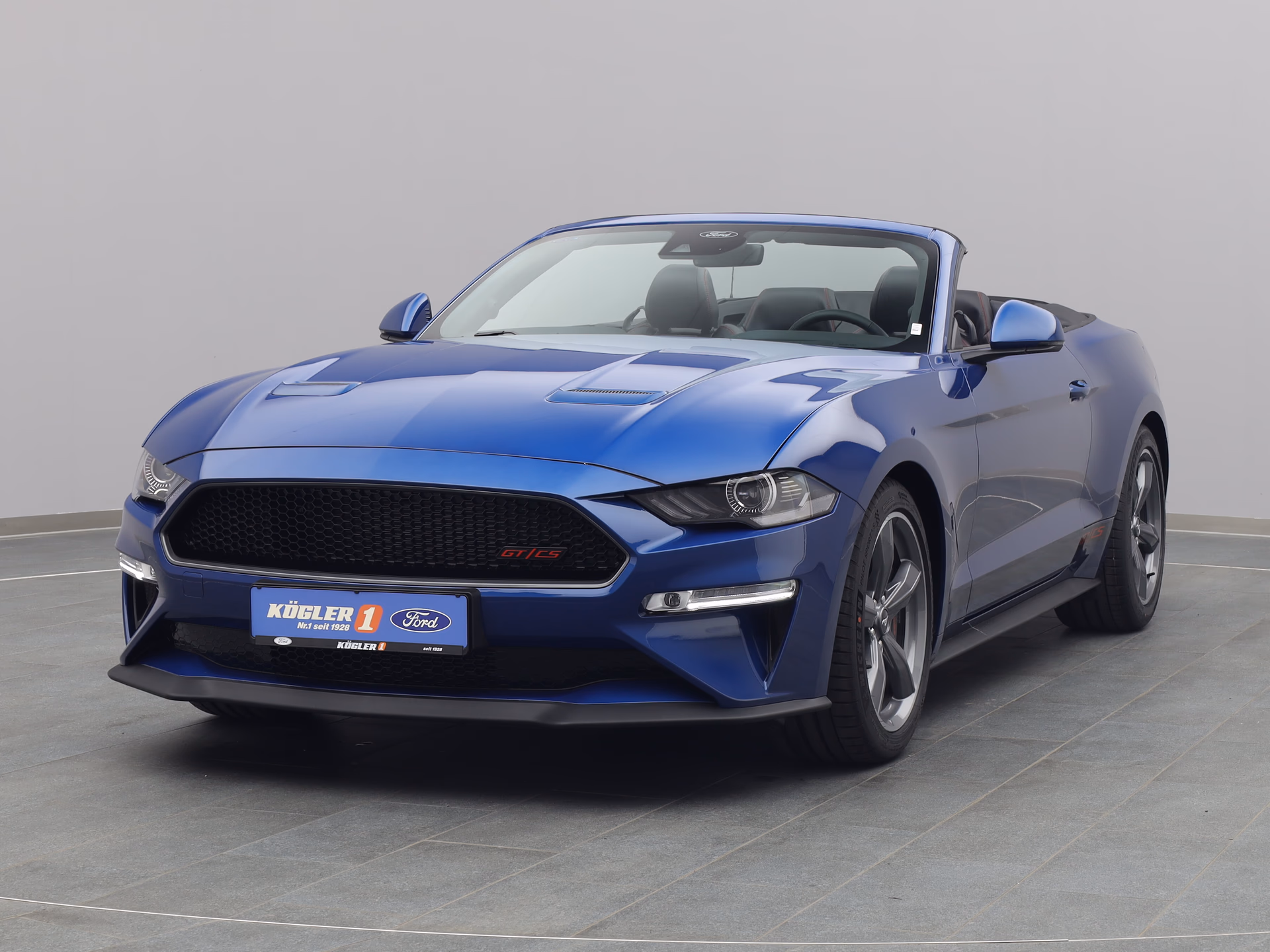 Ford Mustang GT in blau