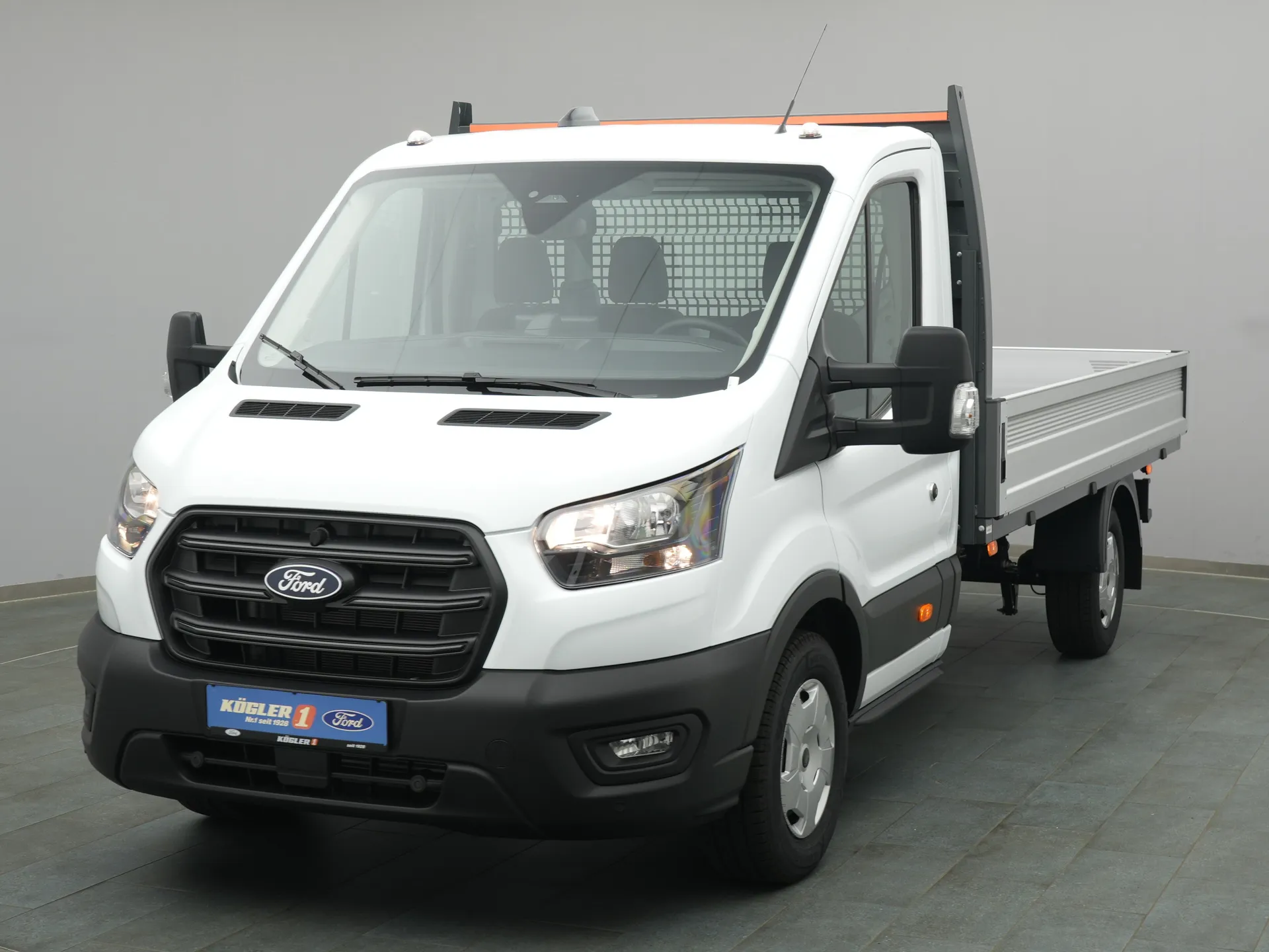 Ford Transit Pritsche EK in weiss