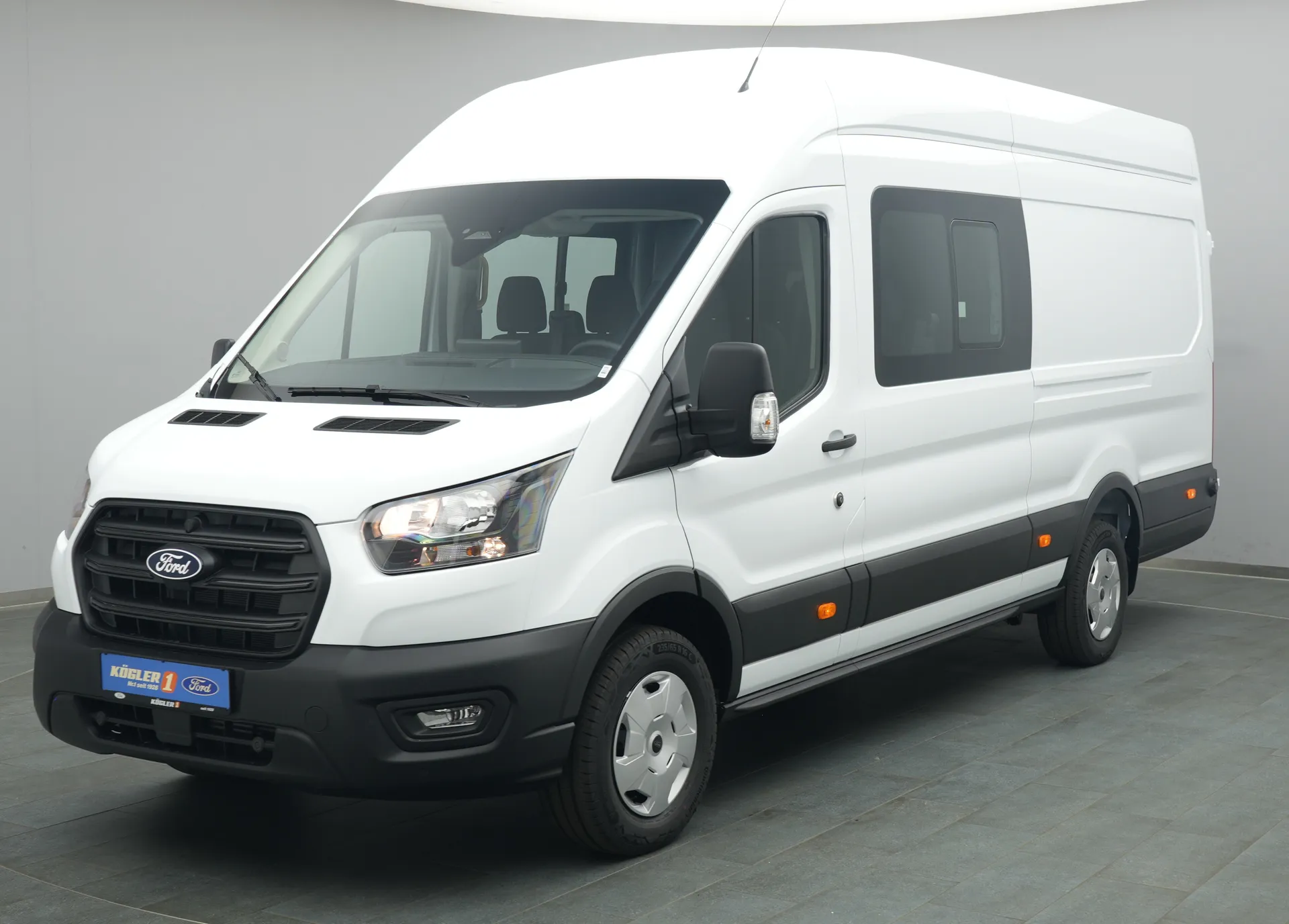 Ford Transit Kasten Doka in weiss