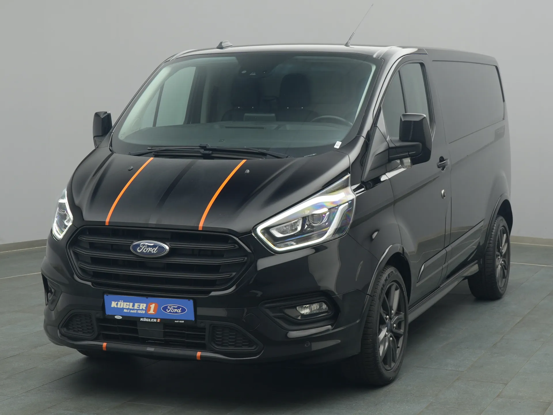 Ford Transit Custom Kasten in schwarz