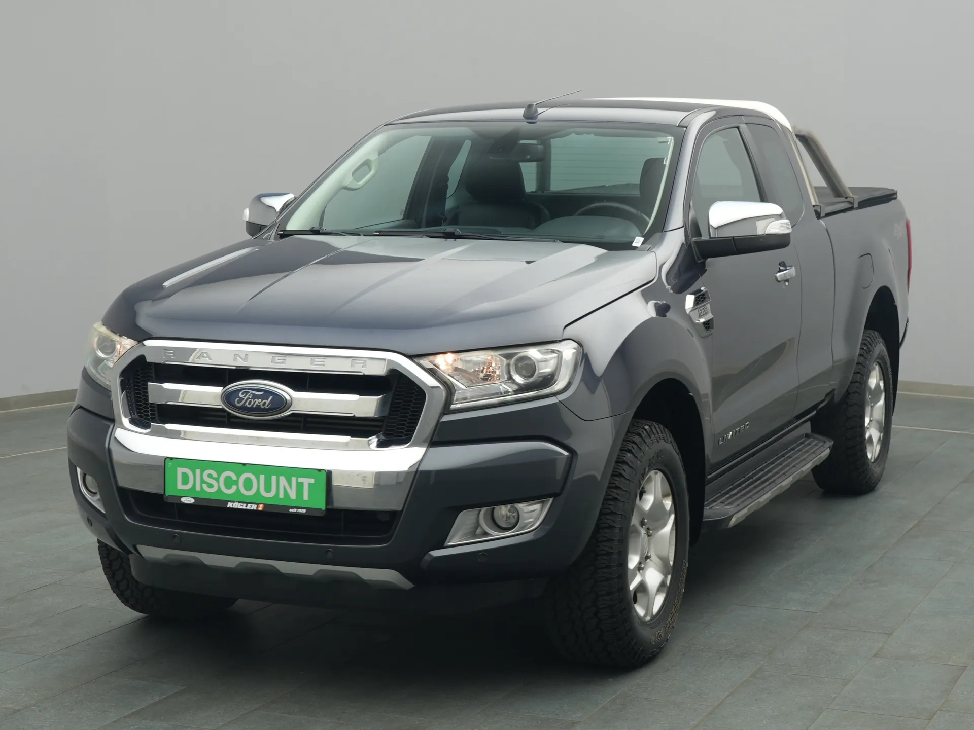 Ford Ranger Limited in grau
