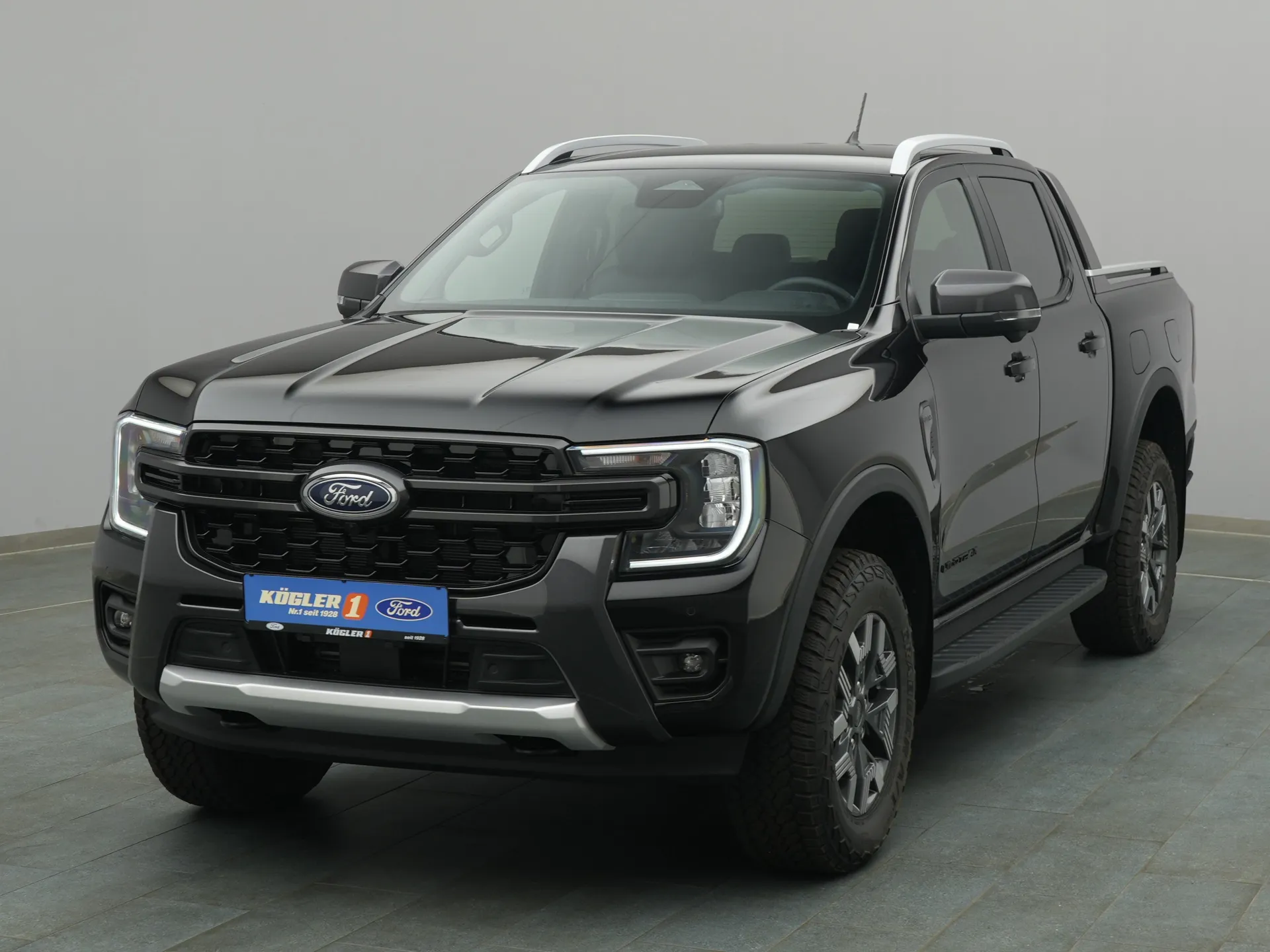 Ford Ranger DoKa Wildtrak in schwarz