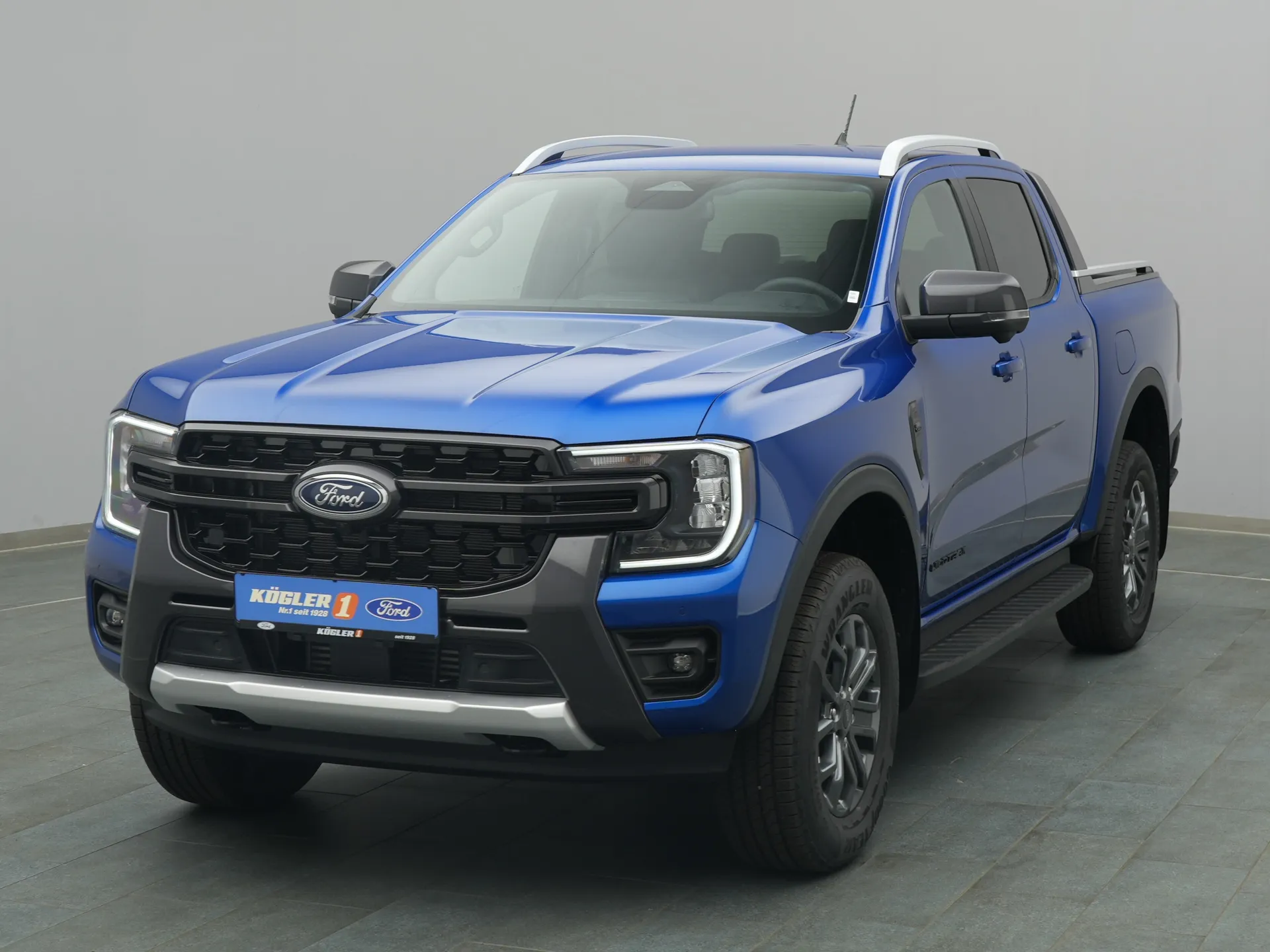 Ford Ranger DoKa Wildtrak in blau