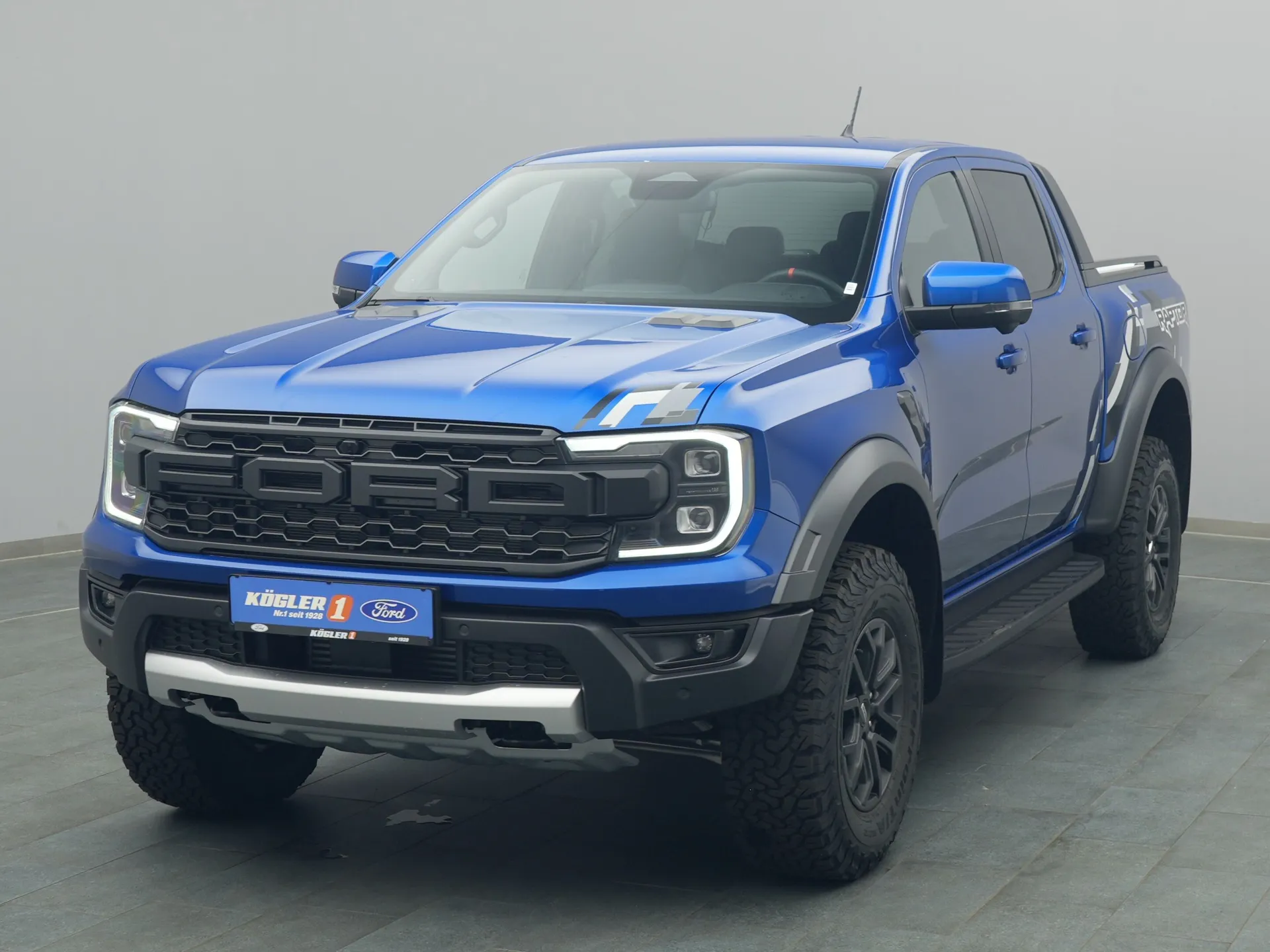 Ford Ranger Raptor in blau