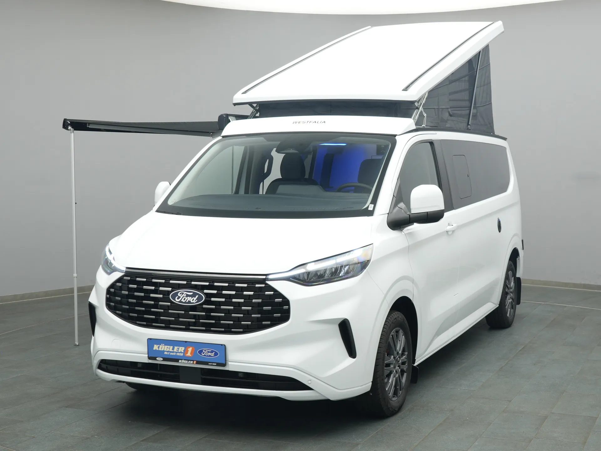 Ford Nugget in weiss