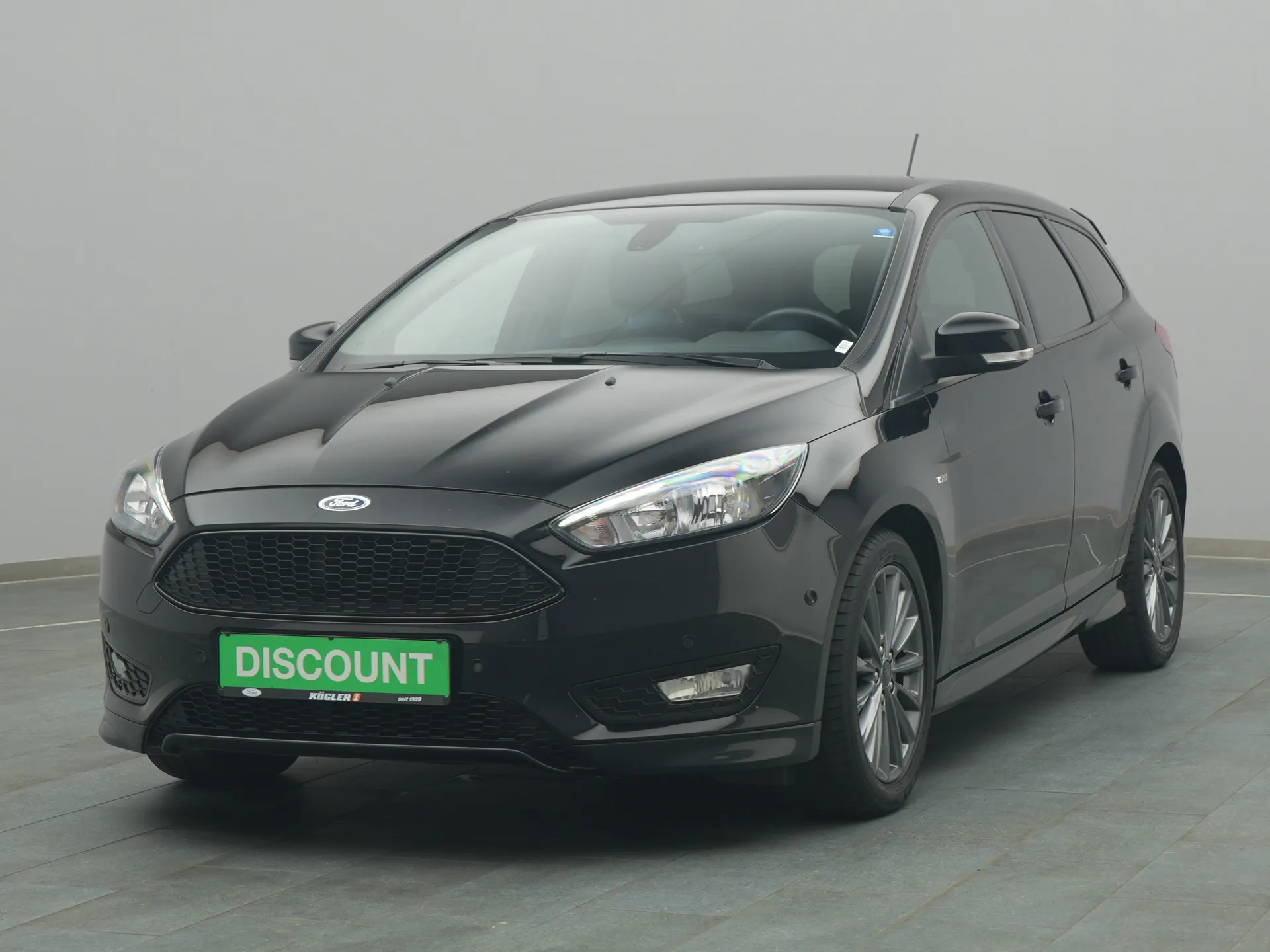 Ford Focus ST-Line in schwarz