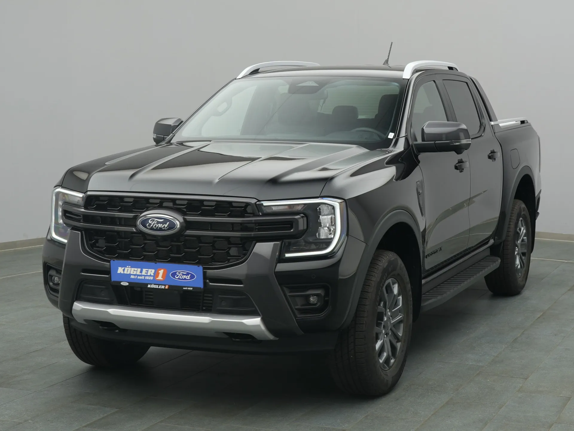 Ford Ranger DoKa Wildtrak in schwarz